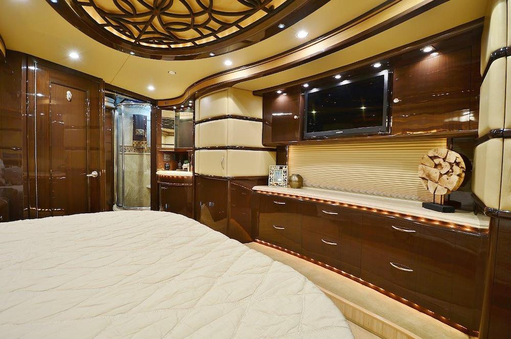 2011 Prevost Liberty H3-45 For Sale