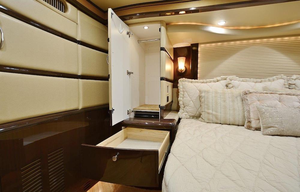 2011 Prevost Liberty H3-45 For Sale