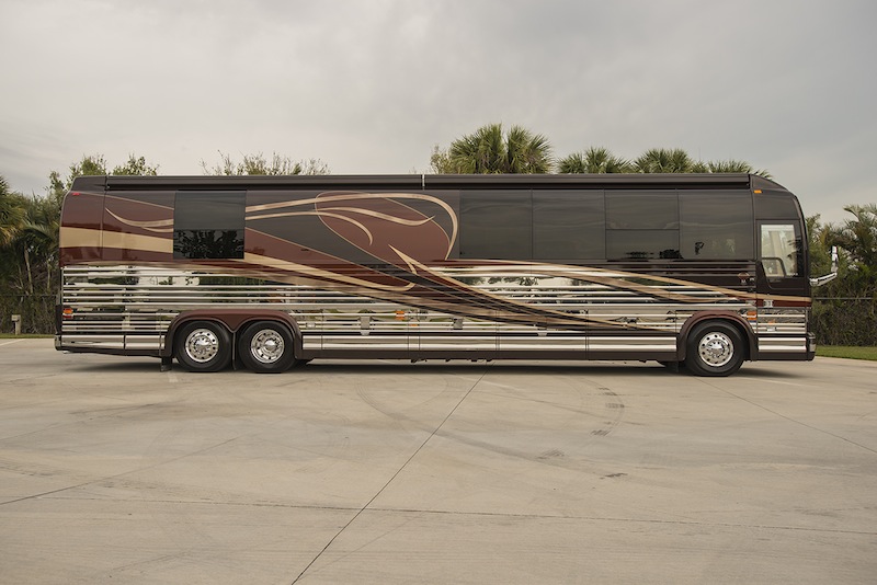 2011 Prevost Marathon XLII For Sale