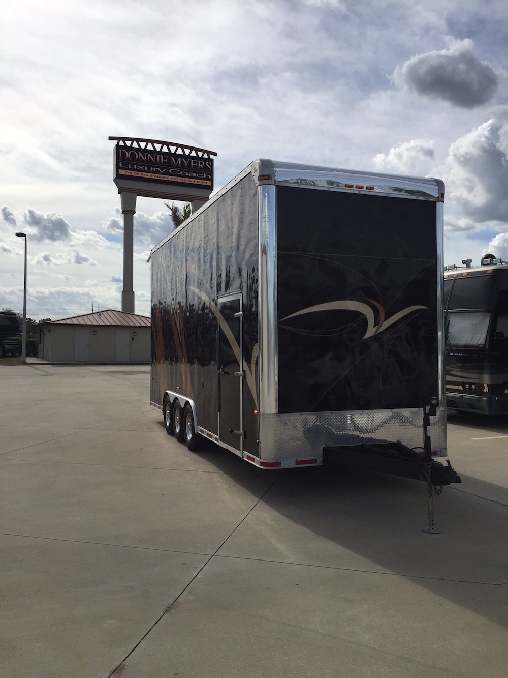 2011 Prevost Stacker Trailer For Sale