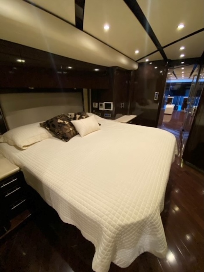 2012 Prevost Featherlite  H3-45 For Sale
