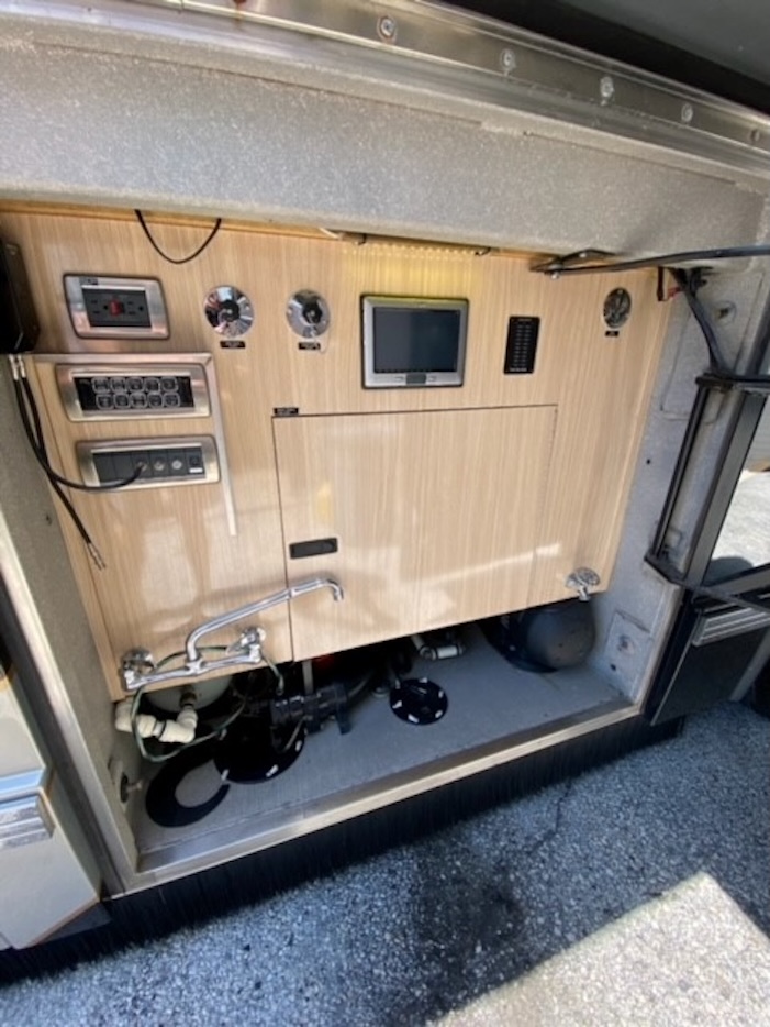 2012 Prevost Featherlite  H3-45 For Sale