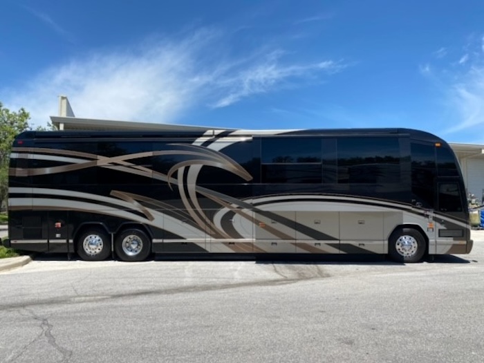 2012 Prevost Featherlite H3-45 For Sale