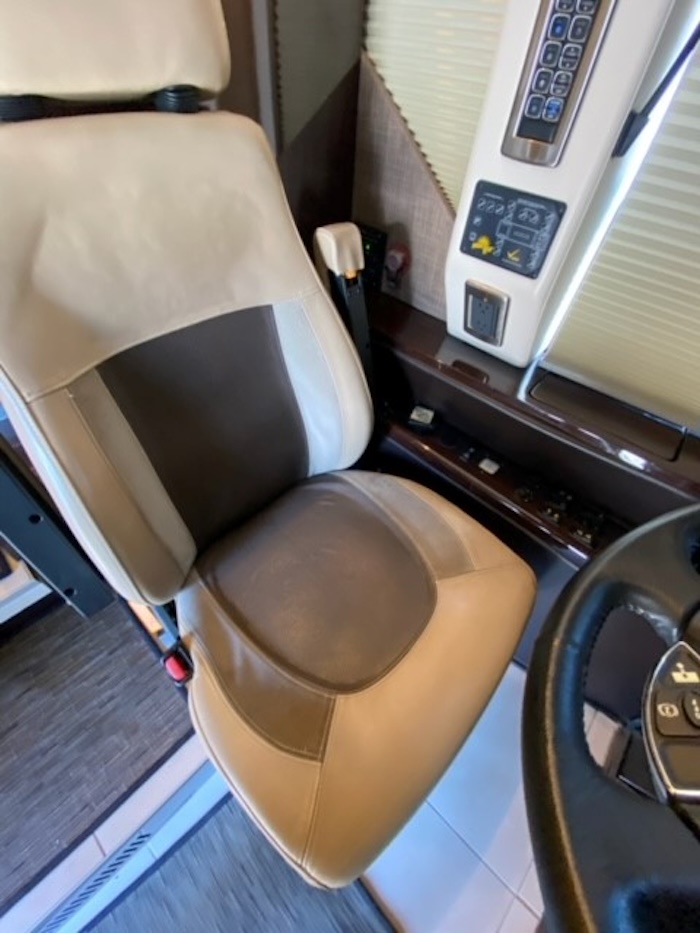 2012 Prevost Featherlite H3-45 For Sale