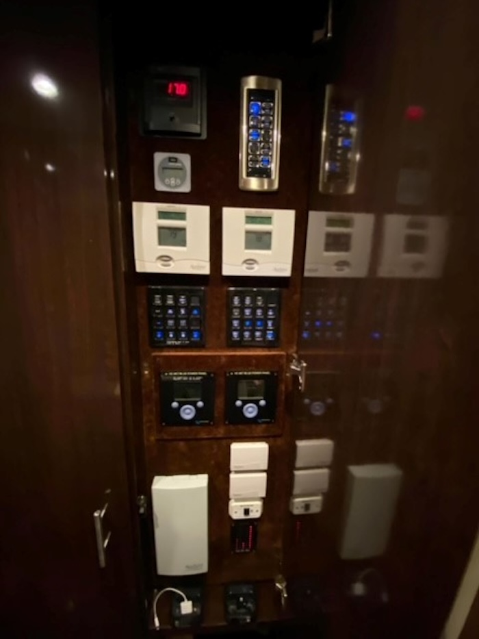 2012 Prevost Featherlite H3-45 For Sale