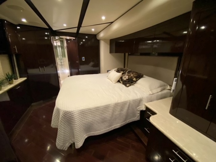 2012 Prevost Featherlite H3-45 For Sale