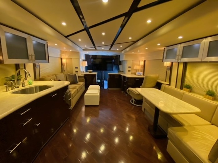 2012 Prevost Featherlite H3-45 For Sale