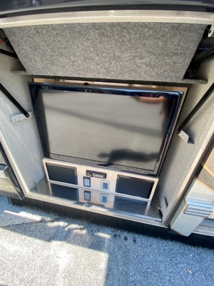 2012 Prevost Featherlite H3-45 For Sale