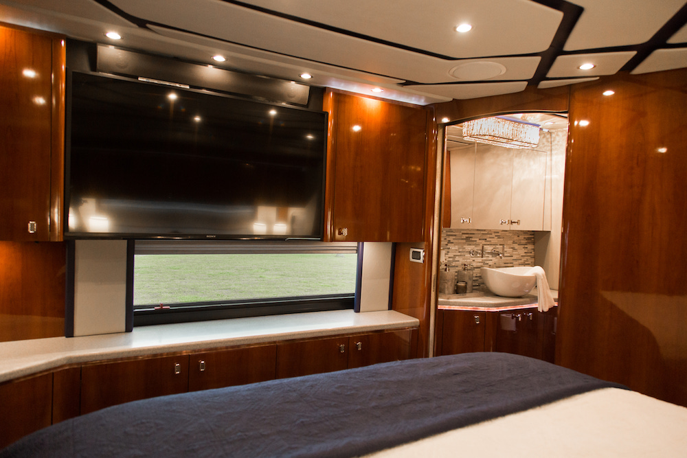 2012 Prevost Legacy H3-45 For Sale