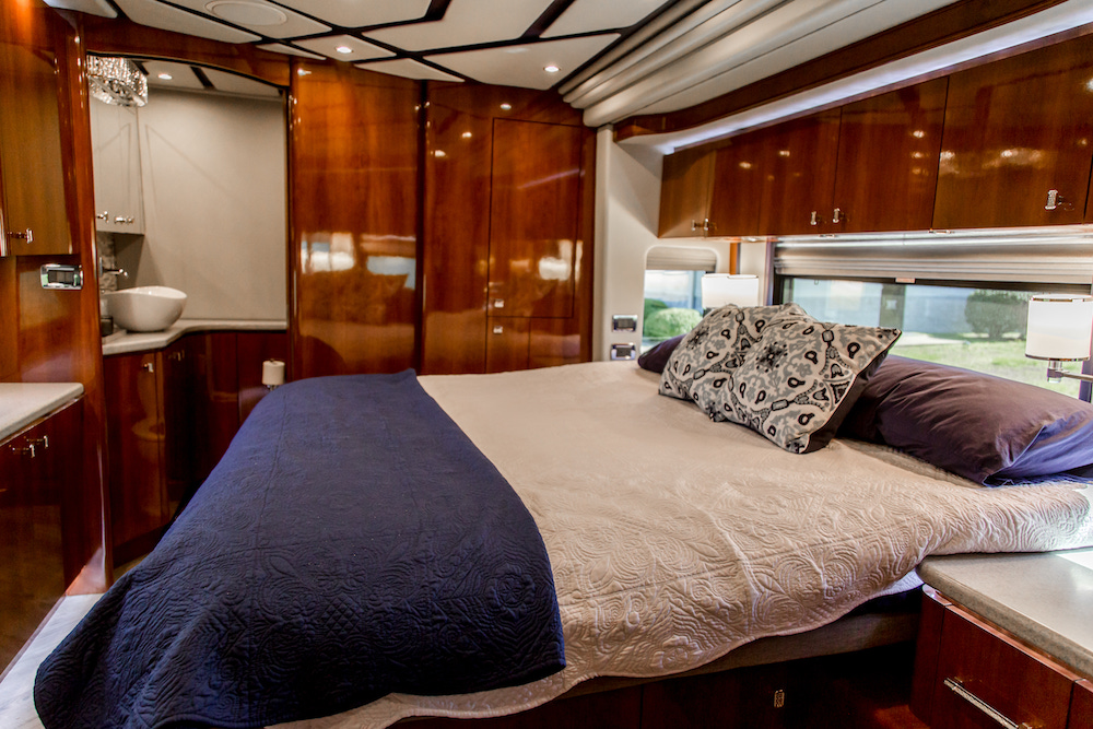 2012 Prevost Legacy H3-45 For Sale