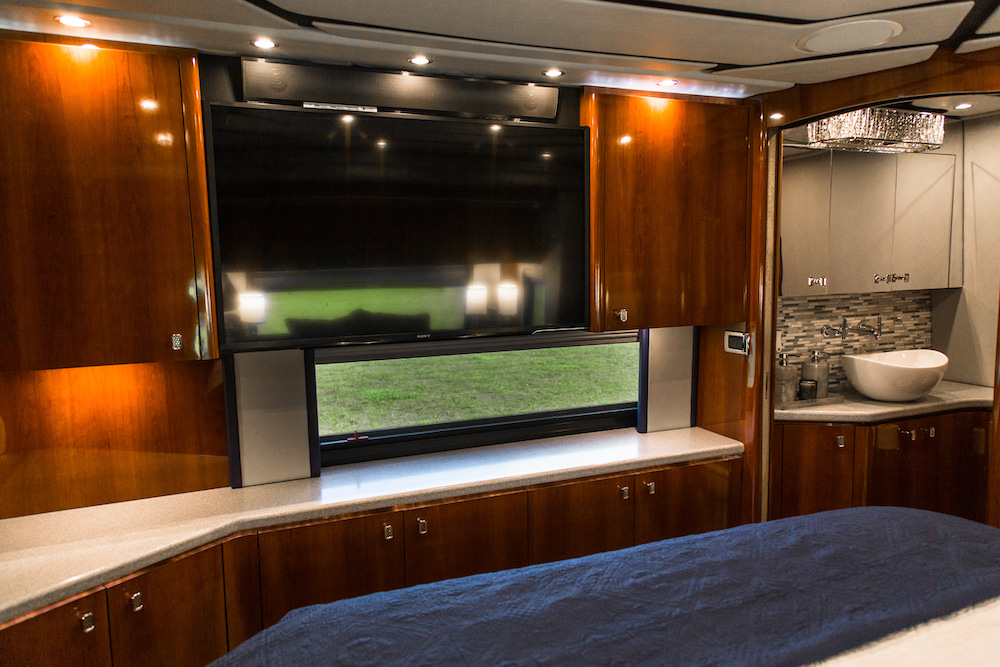 2012 Prevost Legacy H3-45 For Sale