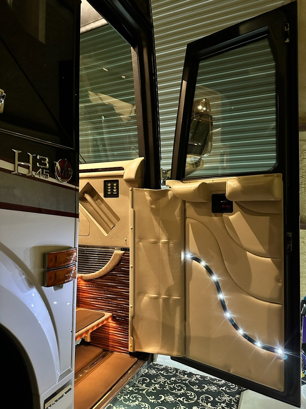 2012 Prevost Liberty H3-45 For Sale
