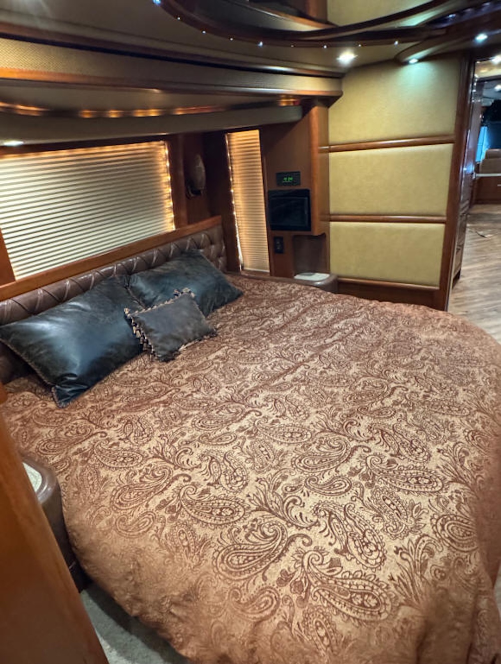 2012 Prevost Liberty XLII For Sale