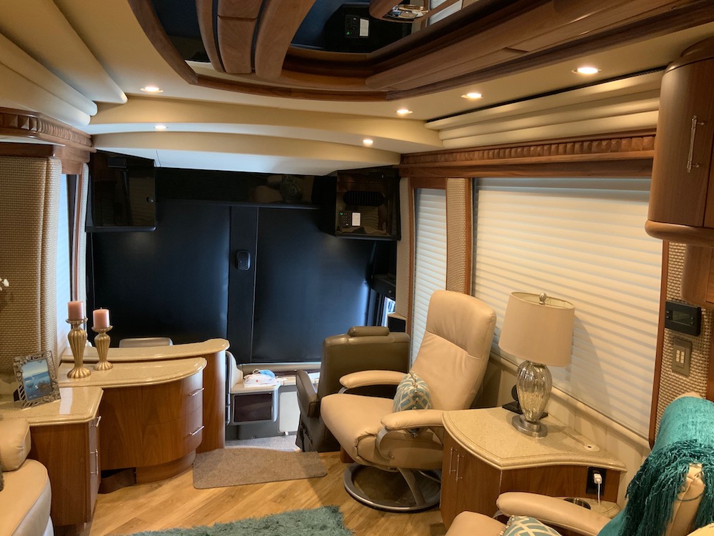 2013 Prevost Liberty H3-45 For Sale