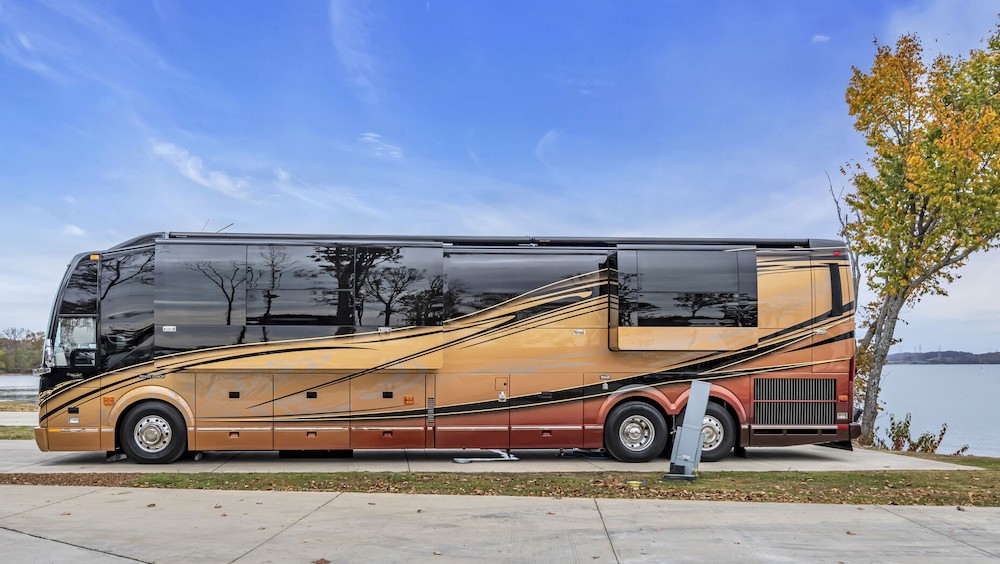 2013 Prevost Liberty H3-45 For Sale