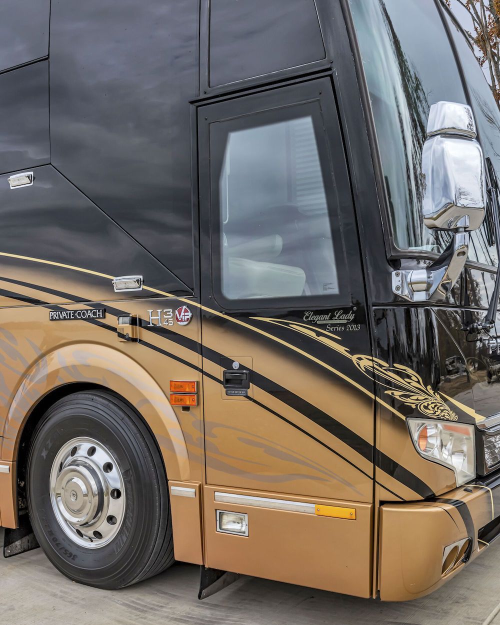 2013 Prevost Liberty H3-45 For Sale