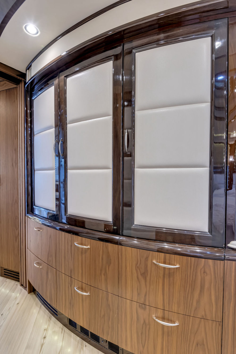 2013 Prevost Liberty H3-45 For Sale