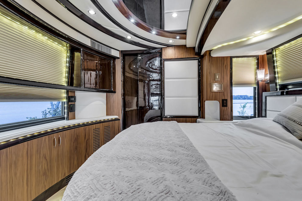 2013 Prevost Liberty H3-45 For Sale