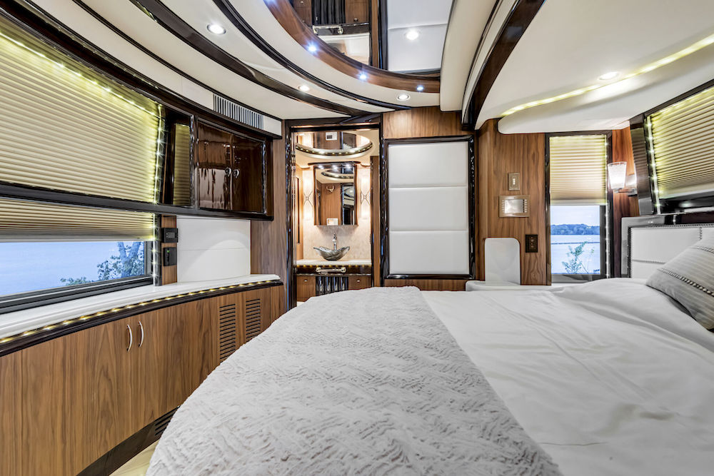 2013 Prevost Liberty H3-45 For Sale