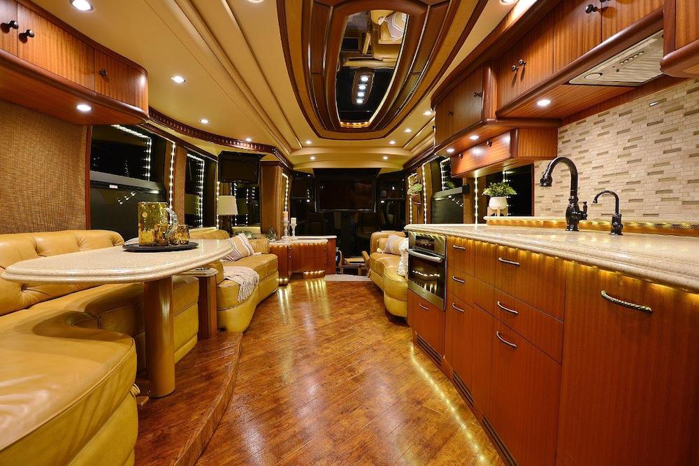 2013 Prevost Liberty H3-45 For Sale