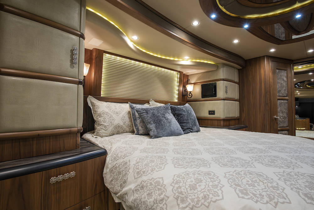 2013 Prevost Liberty H3-45 For Sale