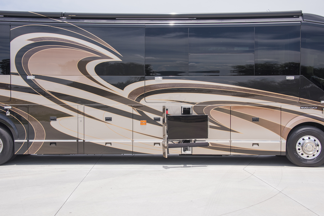 2013 Prevost Liberty H3-45 For Sale