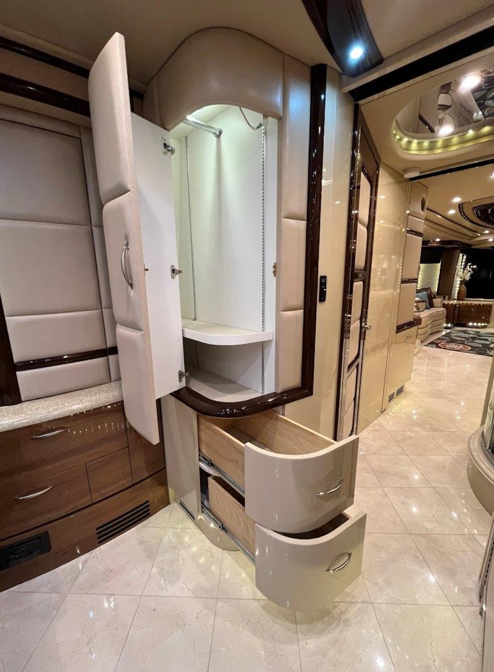 2013 Prevost Liberty  H3-45 For Sale