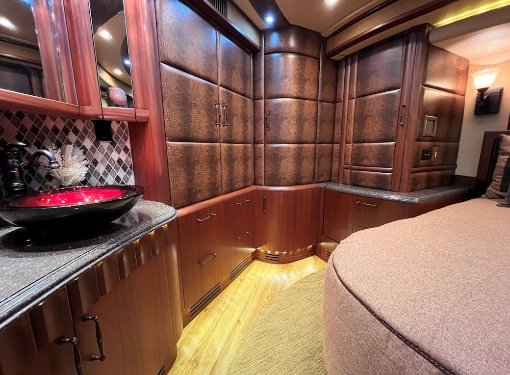 2013 Prevost Liberty  H3-45 For Sale