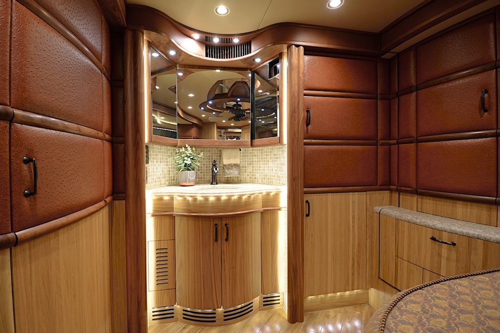 2013 Prevost Liberty H3-45 For Sale