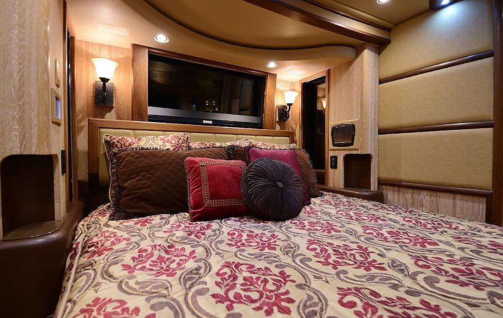 2013 Prevost Liberty X3 For Sale