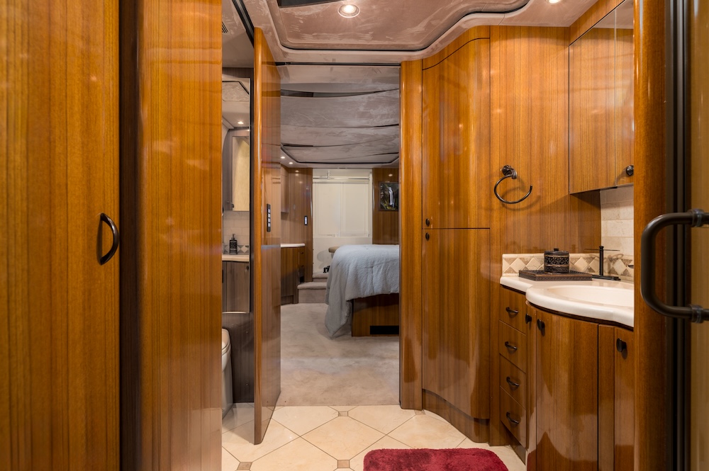 2013 Prevost  Marathon XLII For Sale