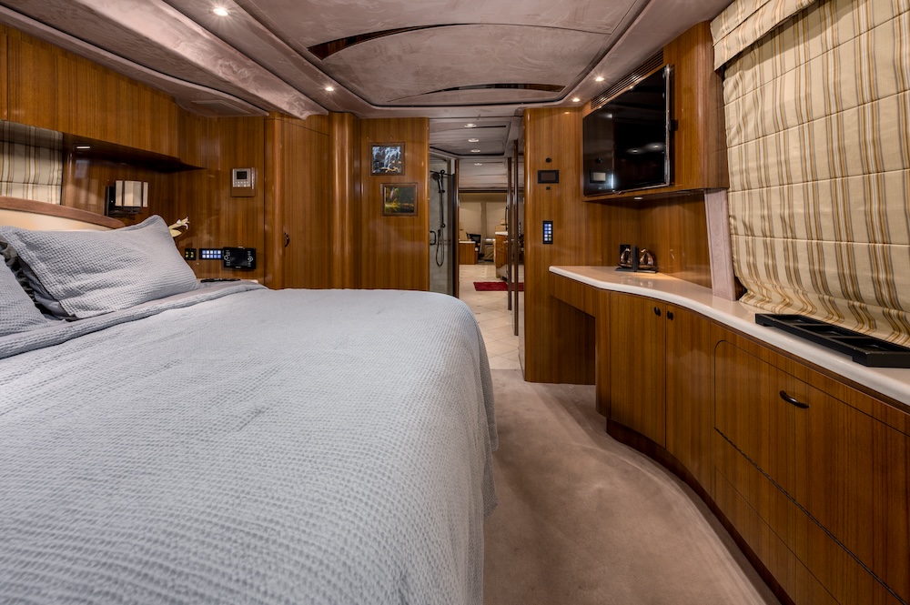 2013 Prevost  Marathon XLII For Sale