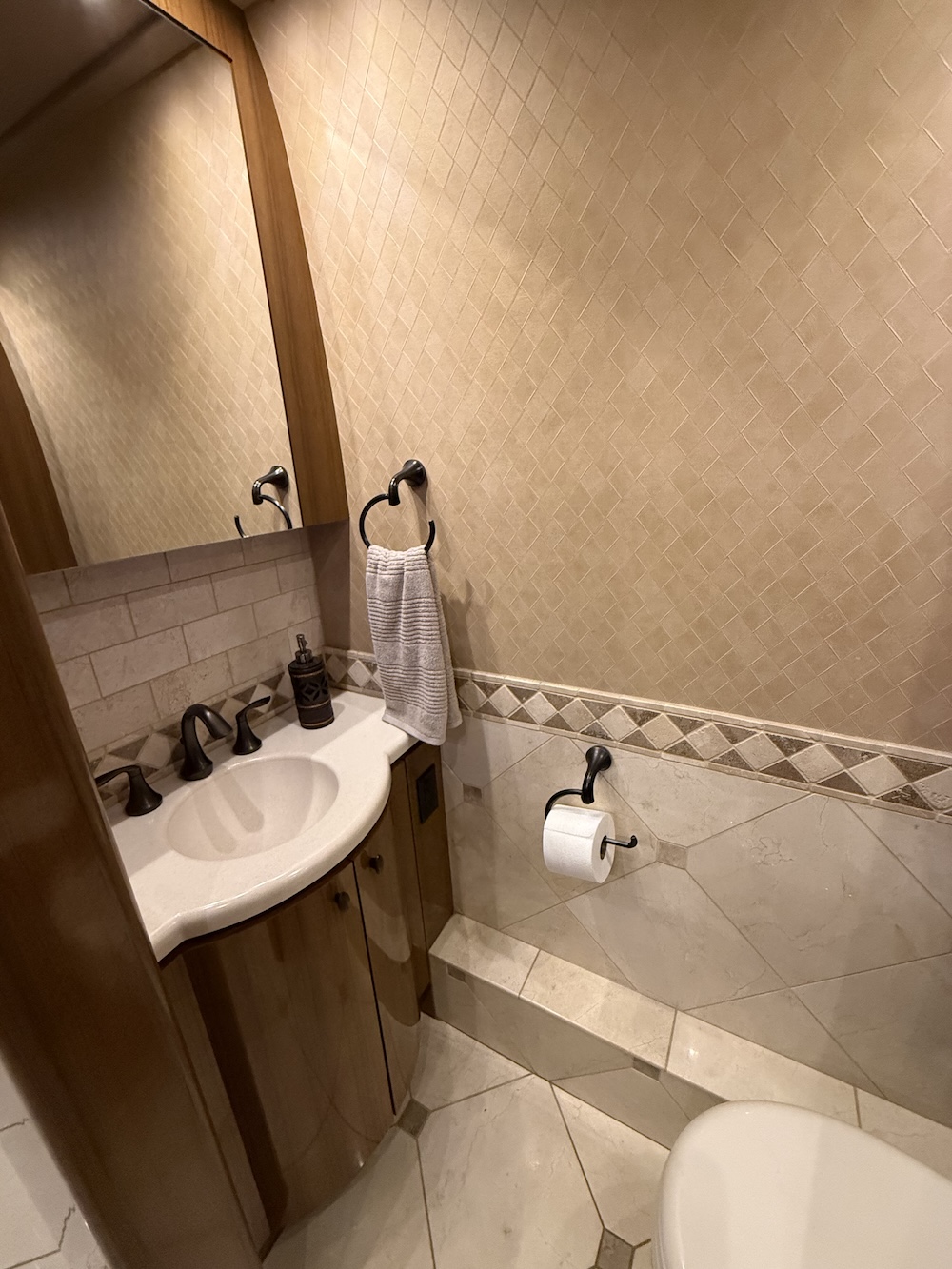 2013 Prevost Marathon XLII For Sale