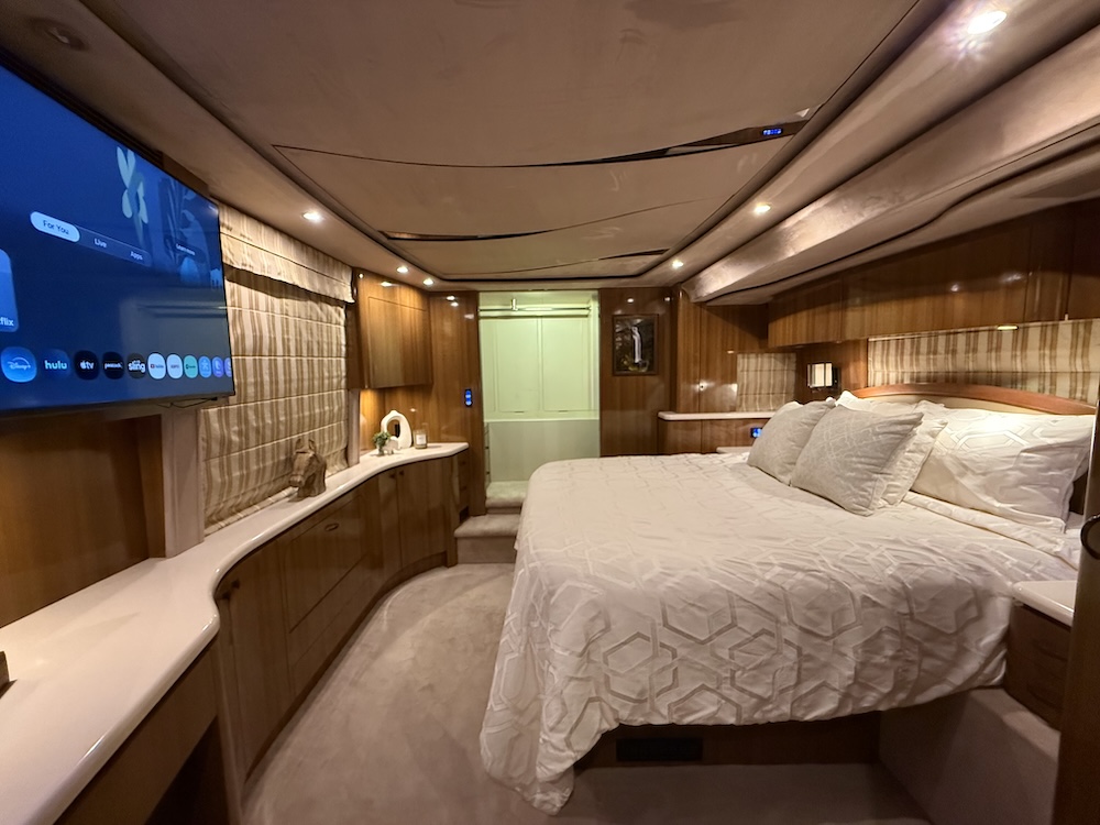 2013 Prevost Marathon XLII For Sale