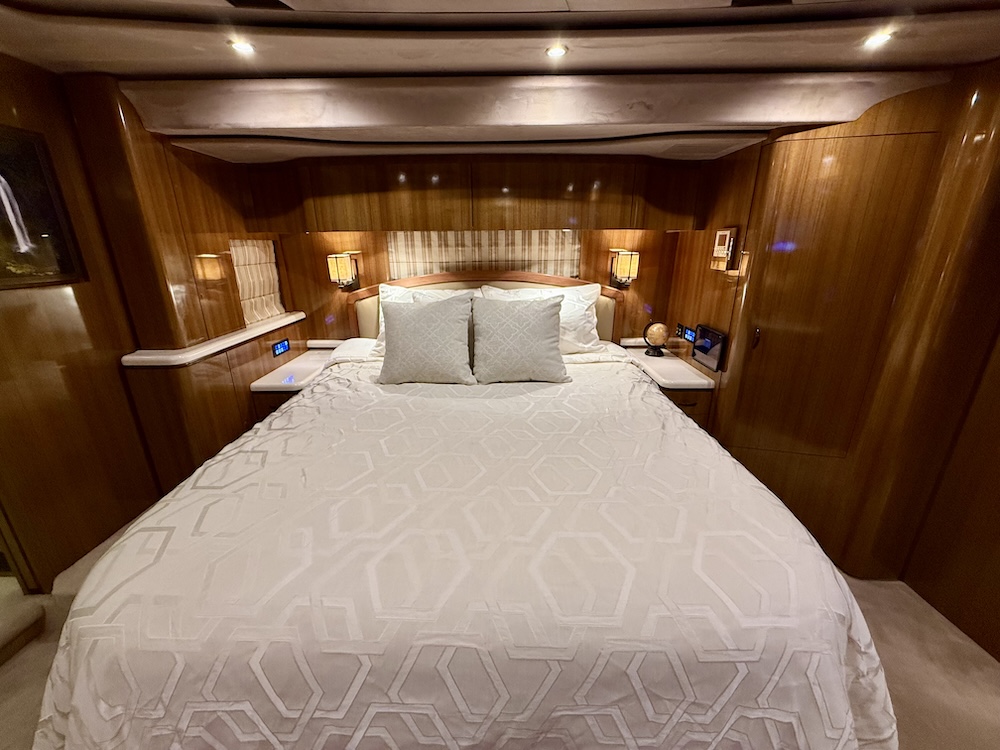 2013 Prevost Marathon XLII For Sale