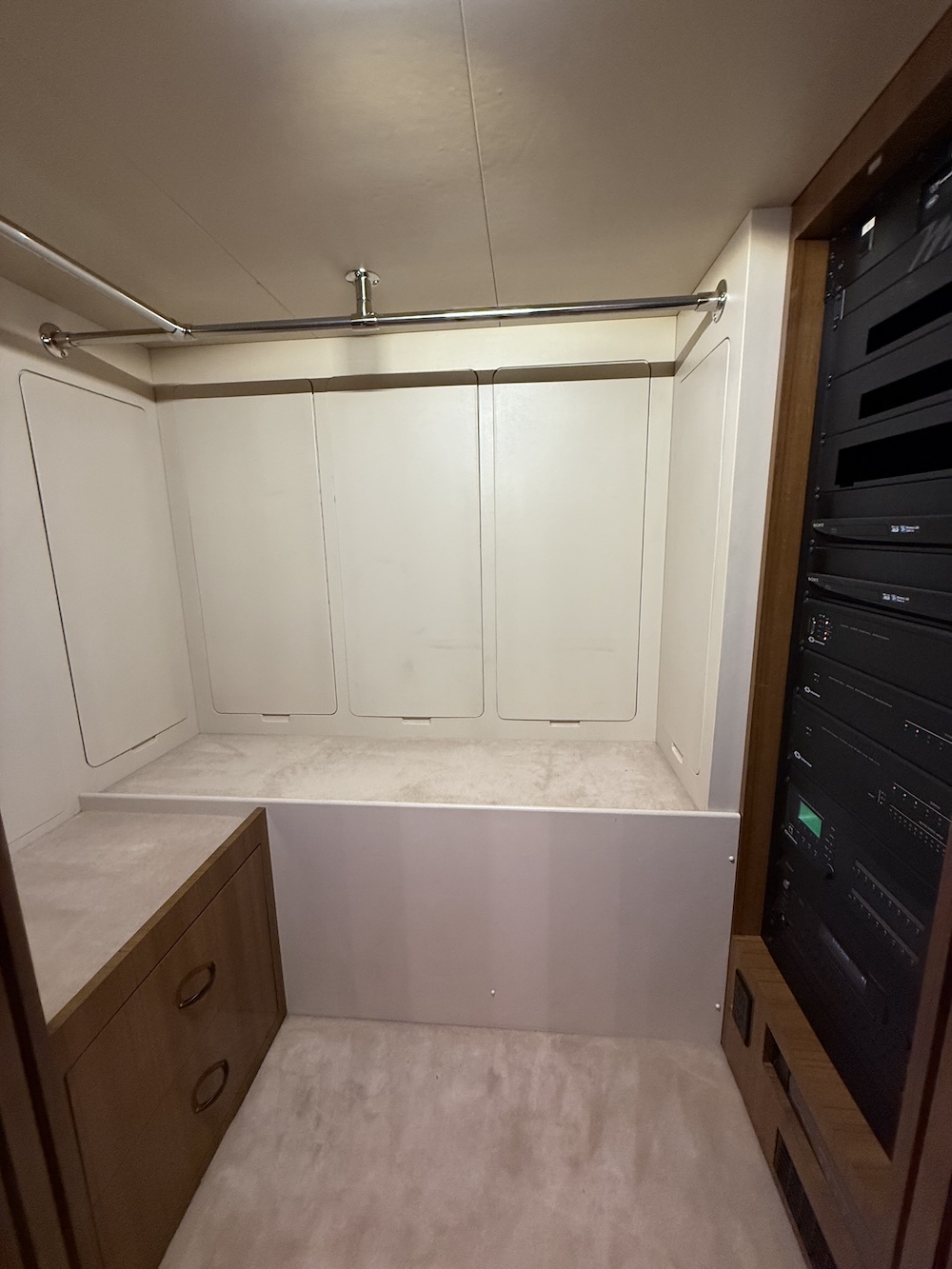 2013 Prevost Marathon XLII For Sale