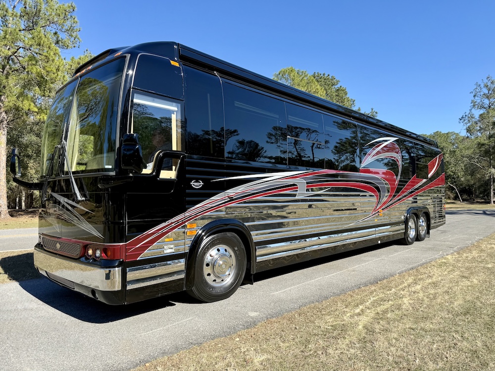 2013 Prevost Marathon XLII For Sale