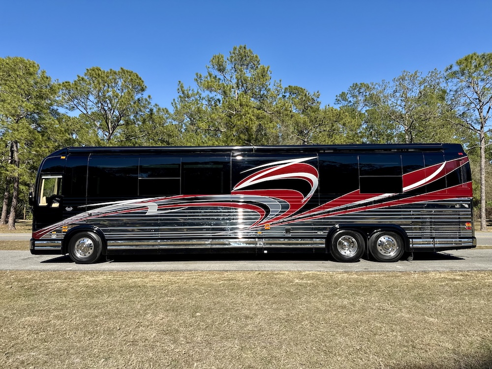 2013 Prevost Marathon XLII For Sale