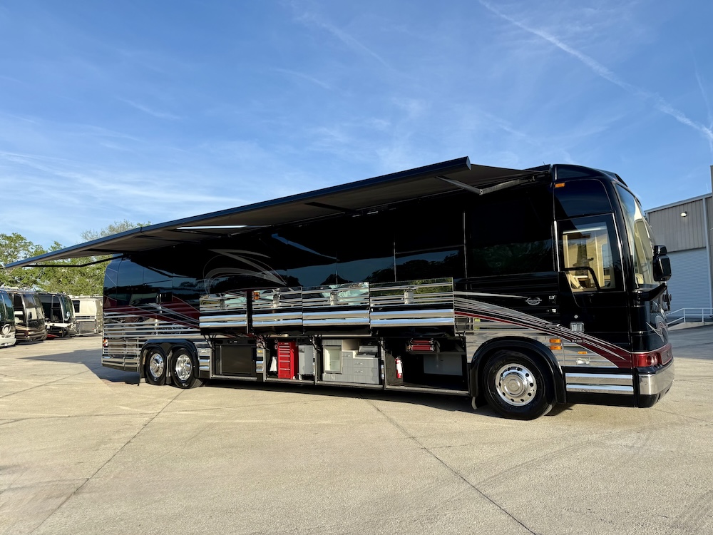 2013 Prevost Marathon XLII For Sale