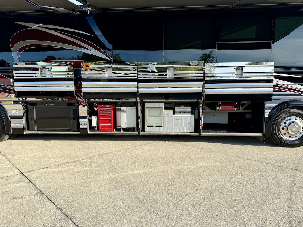 2013 Prevost Marathon XLII For Sale