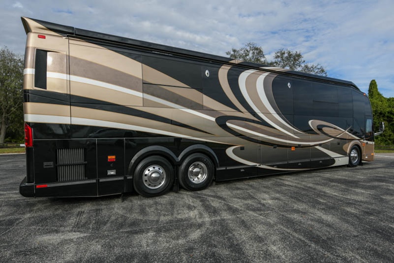 2013 Prevost  Millennium H3-45 For Sale