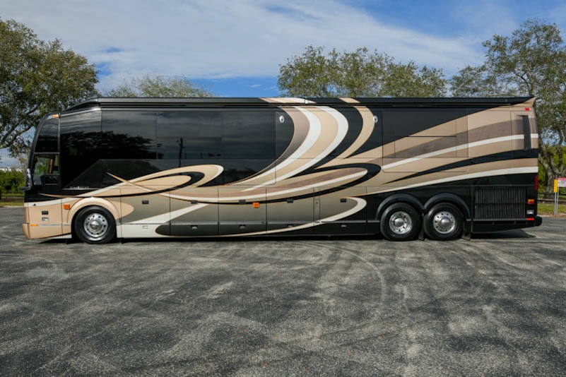 2013 Prevost  Millennium H3-45 For Sale