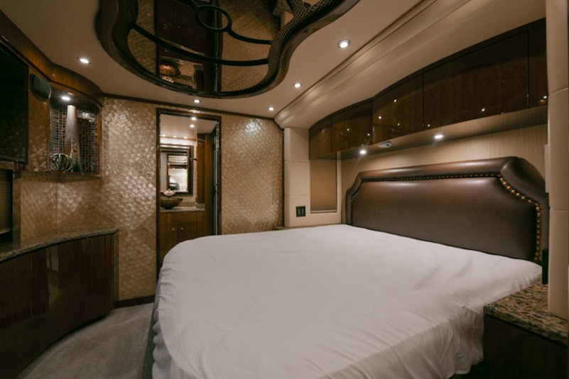 2013 Prevost  Millennium H3-45 For Sale