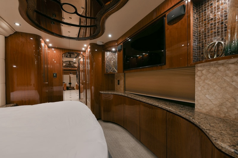 2013 Prevost  Millennium H3-45 For Sale