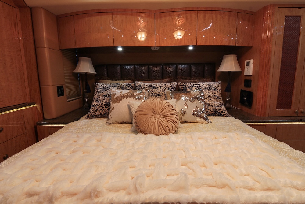 2013 Prevost Millennium H3-45 For Sale