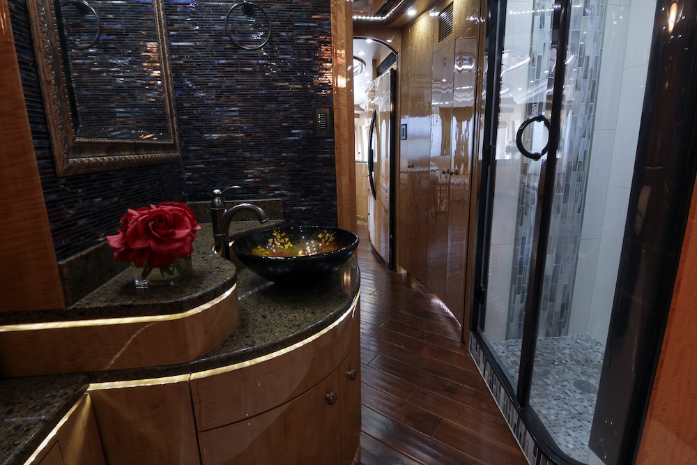 2013 Prevost Millennium H3-45 For Sale