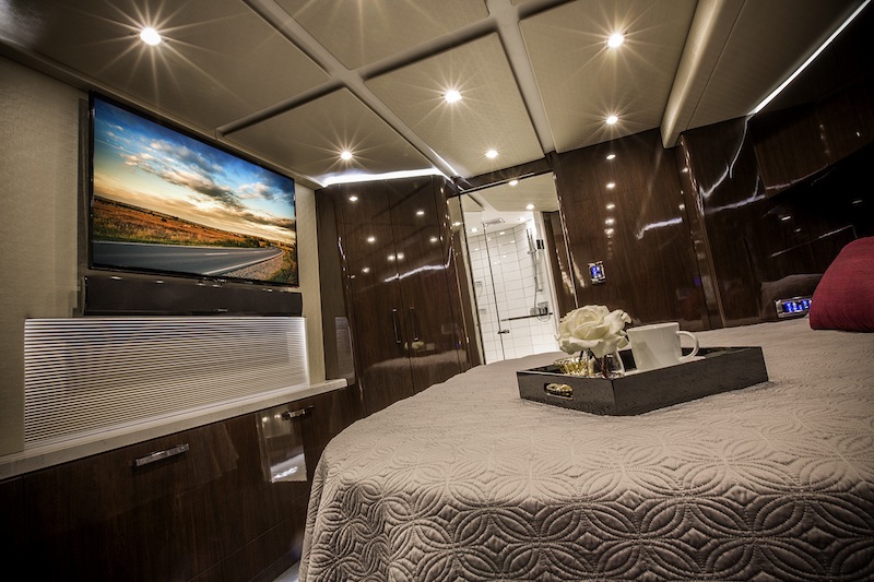 2014 Prevost Featherlite H3-45 For Sale