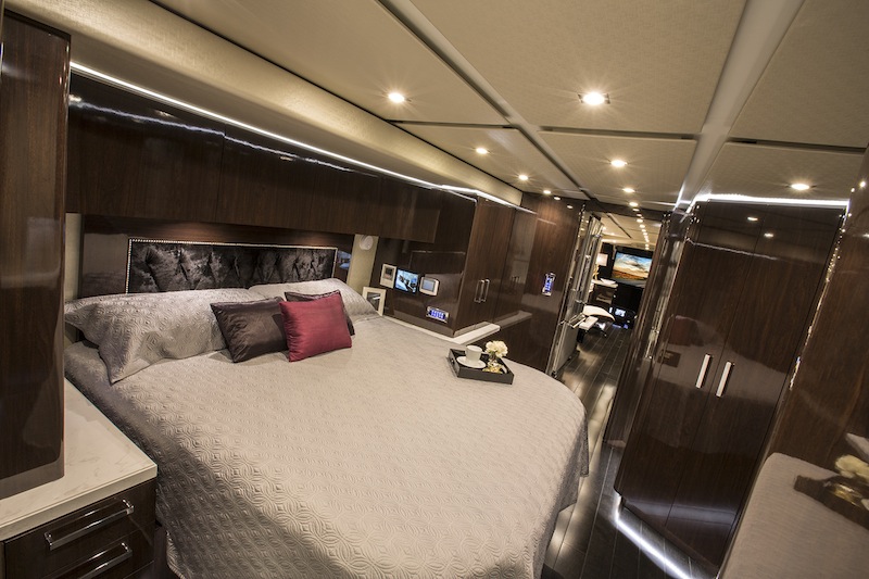 2014 Prevost Featherlite H3-45 For Sale