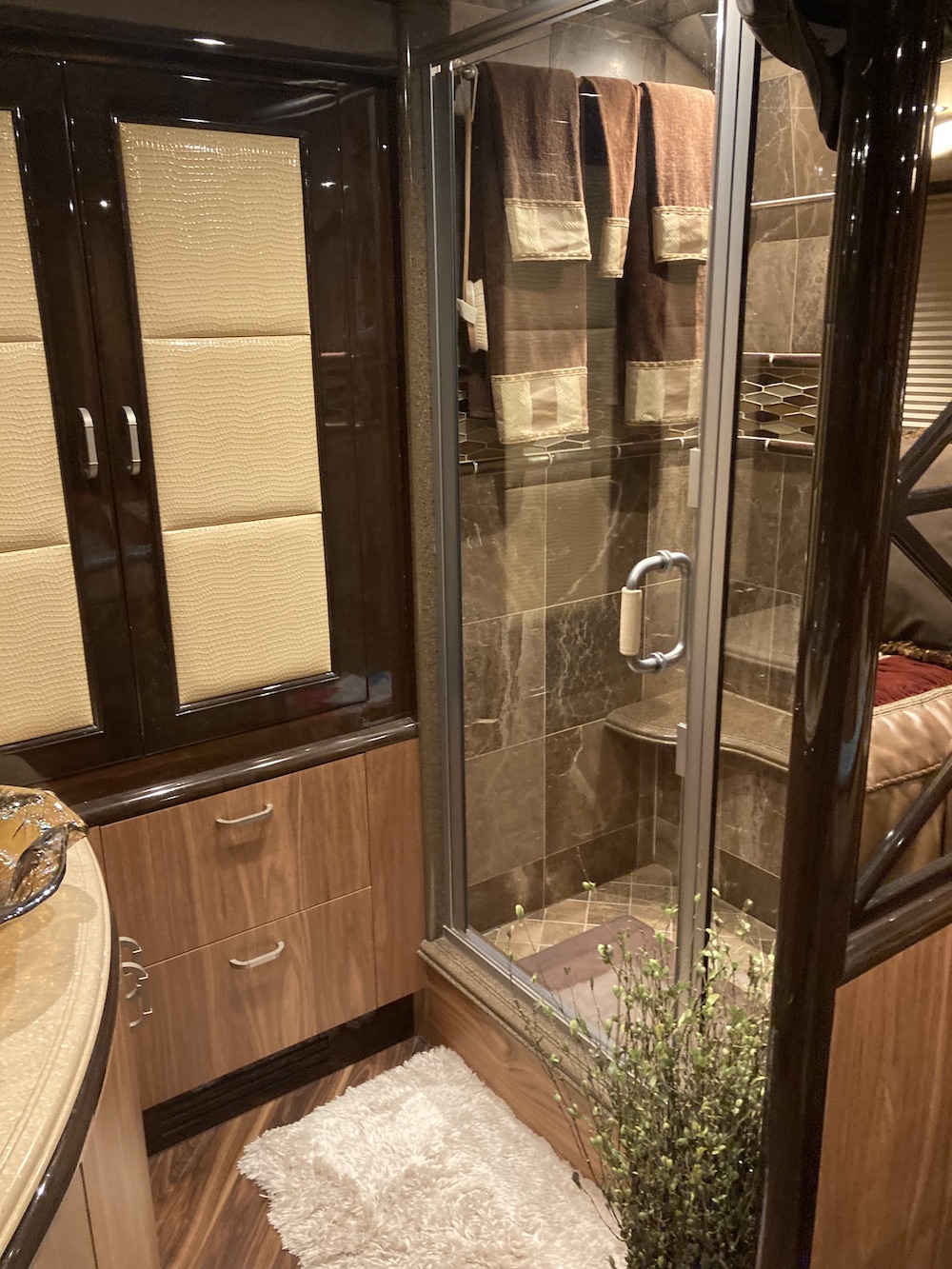 2014 Prevost Liberty H3-45 For Sale