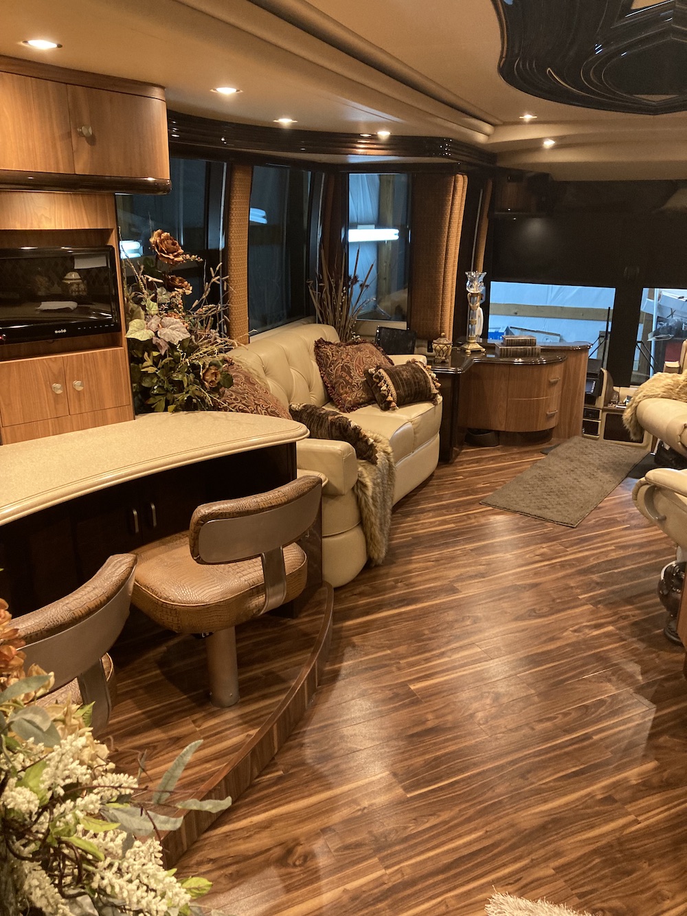 2014 Prevost Liberty H3-45 For Sale